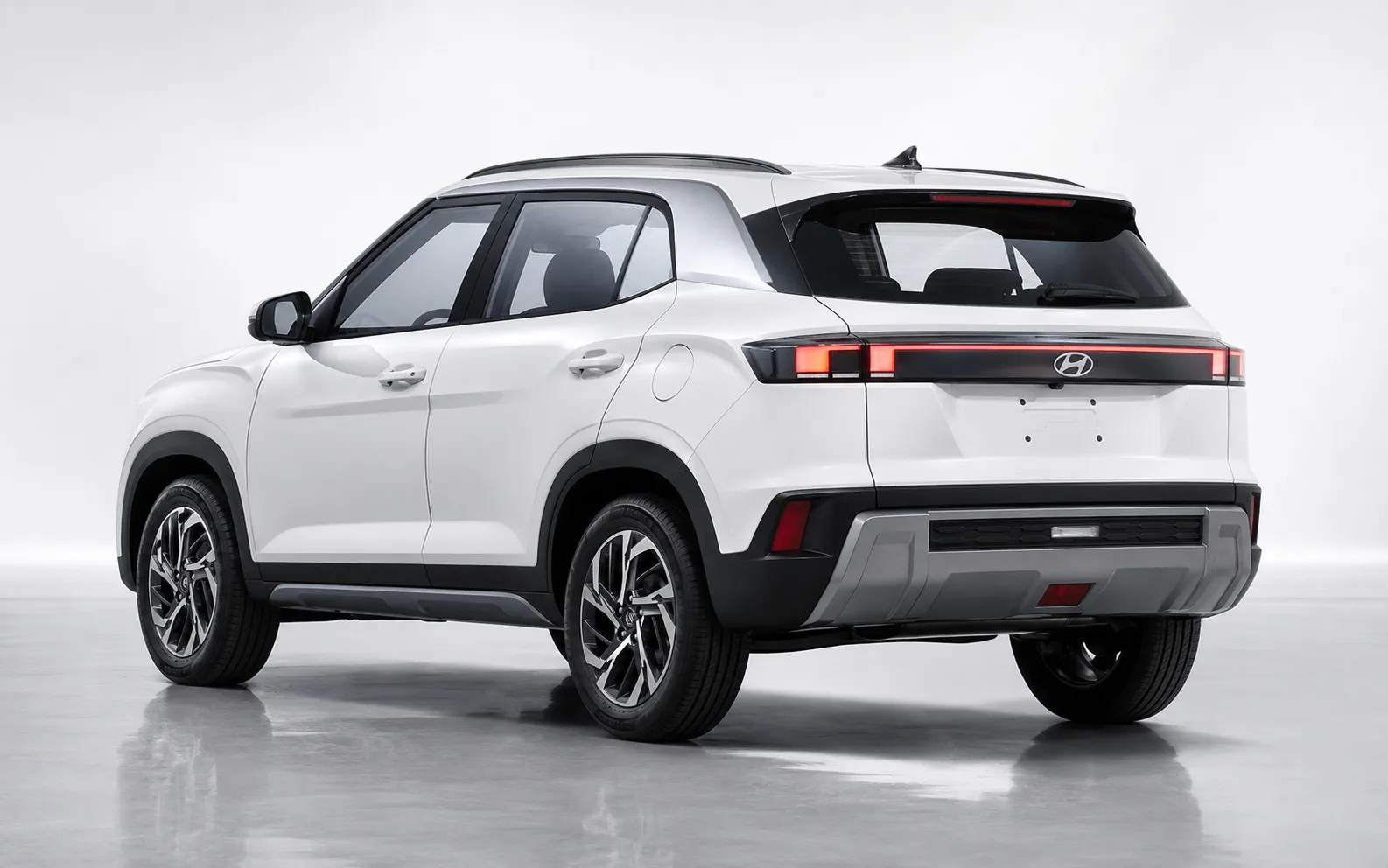 Hyundai Creta белый — вид сзади