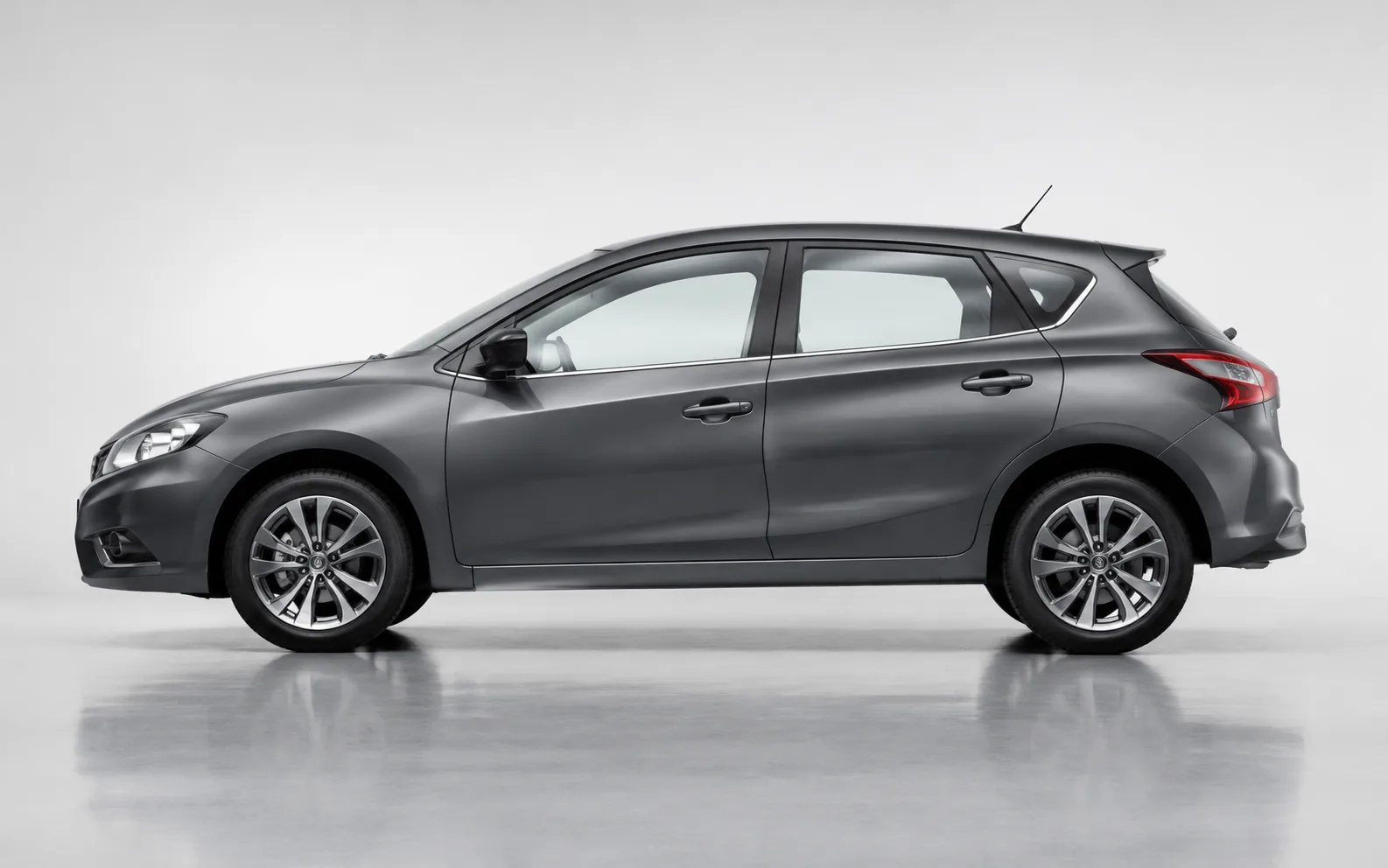 Nissan Tiida Tiida Популярная